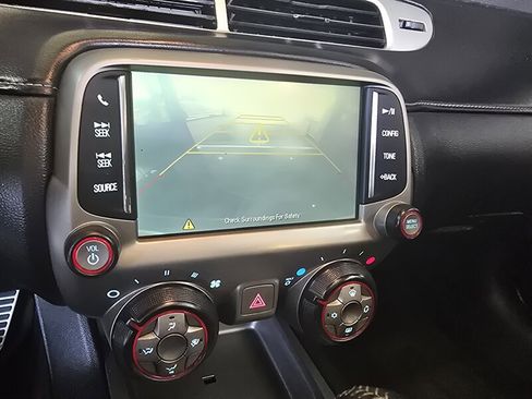 Used 2015 Chevrolet Camaro LT image 21