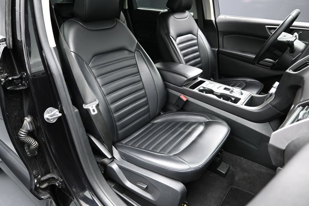 Used 2024 Ford Edge SEL AWD/4WD image 12