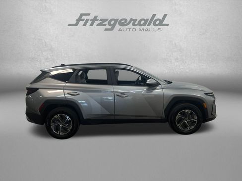 Used 2025 Hyundai Tucson Blue AWD/4WD image 9