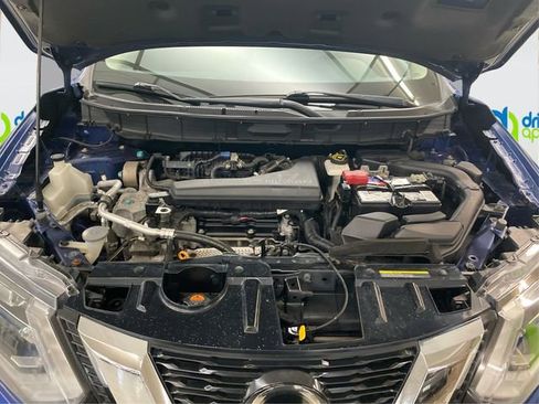 Used 2020 Nissan Rogue SV image 12