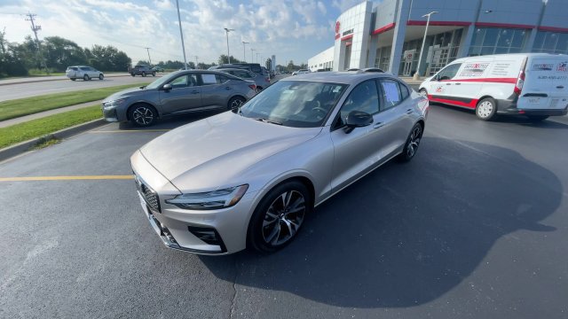 Used 2024 Volvo S60 B5 Core w/ Climate Package AWD/4WD image 6