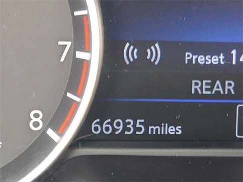 Used 2023 Nissan Murano SL w/ SL Moonroof Package image 25