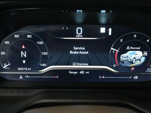 Used 2022 GMC Yukon XL Denali w/ Denali Premium Package image 13