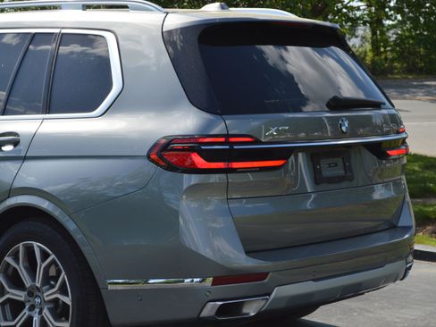 Used 2026 BMW X7 xDrive40i AWD/4WD image 3