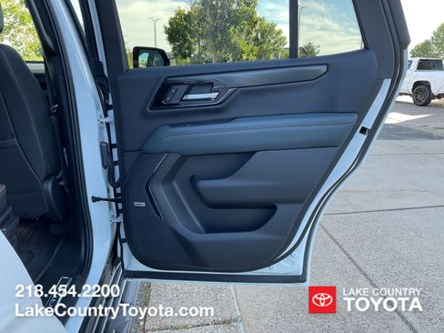 Used 2026 GMC Yukon AT4 w/ LPO, Floor Liner Package AWD/4WD image 14