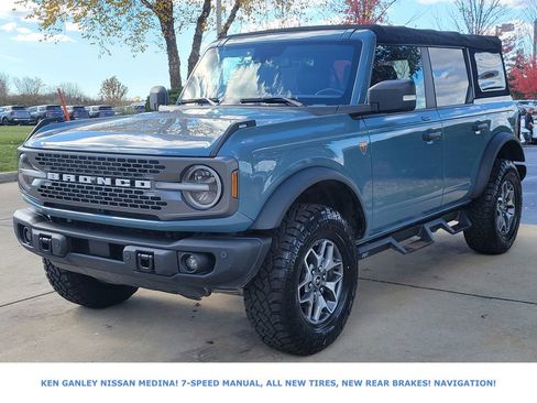 Used 2022 Ford Bronco Badlands image 7