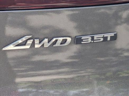 Used 2022 Genesis GV70 3.5T Sport w/ Sport Prestige Package AWD/4WD image 18