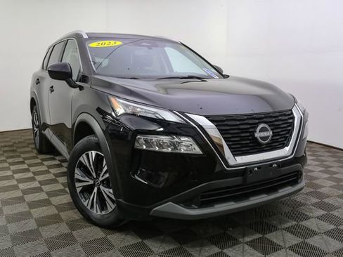 Used 2023 Nissan Rogue SV w/ SV Premium B Package image 3