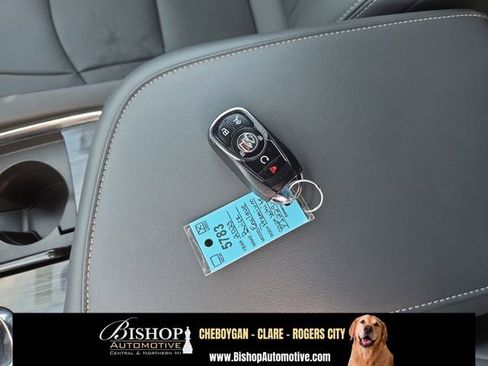 Used 2023 Buick Enclave Premium AWD/4WD image 8