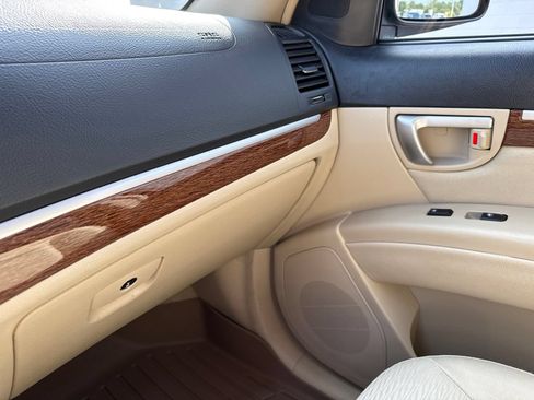 Used 2009 Hyundai Santa Fe GLS FWD image 27