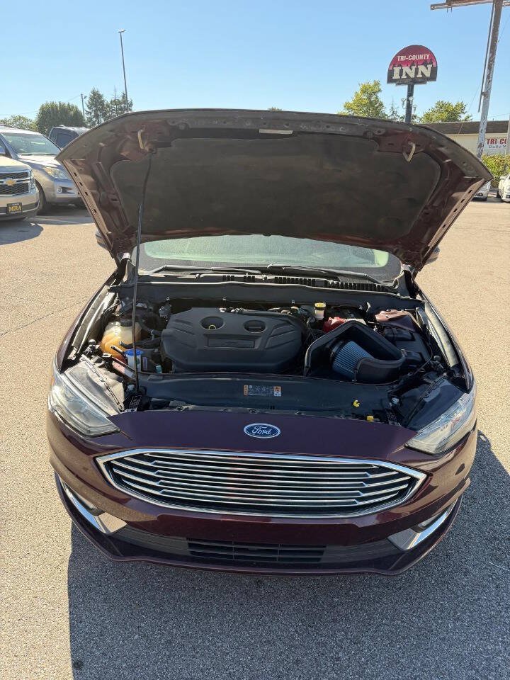 Used 2017 Ford Fusion SE w/ Equipment Group 201A FWD image 30