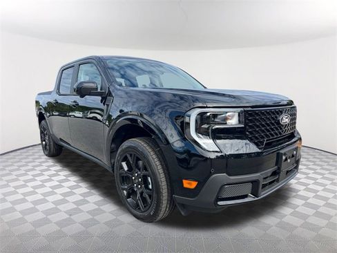 Used 2025 Ford Maverick Lariat w/ Black Appearance Package image 3