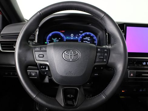 Used 2025 Toyota Camry XSE FWD image 26
