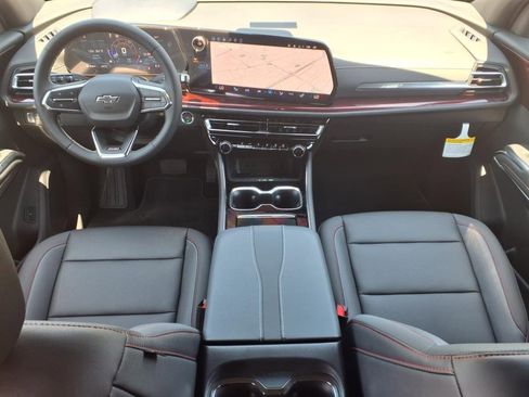 New 2026 Chevrolet Traverse Z71 image 8