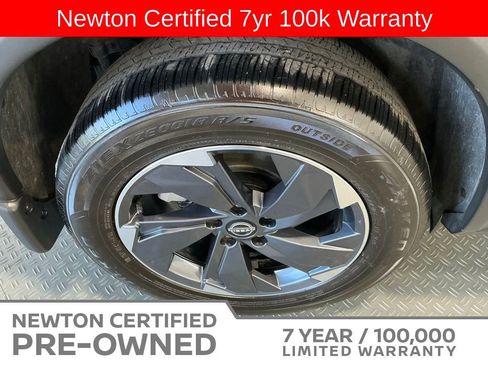 Used 2025 Nissan Rogue SV FWD image 43