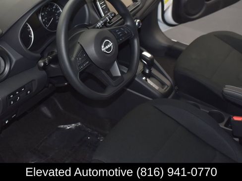 Used 2025 Nissan Kicks Play S FWD image 10