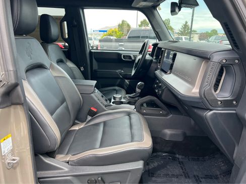Used 2025 Ford Bronco Outer Banks w/ Sasquatch Package AWD/4WD image 17