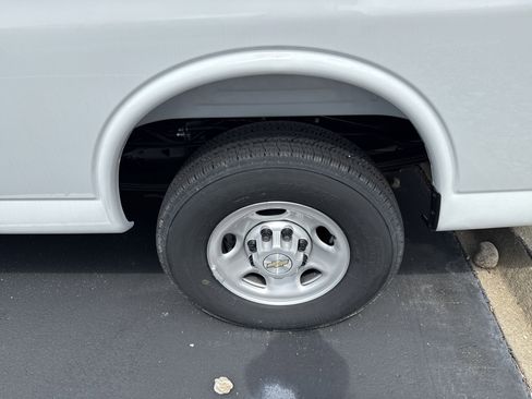 New 2025 Chevrolet Express 2500 w/ Driver Convenience Package image 8