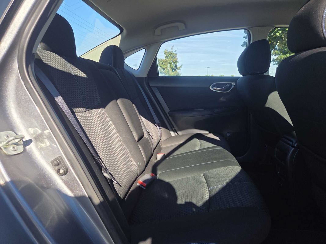 Used 2017 Nissan Sentra SR w/ Driver's Assist Package FWD image 13