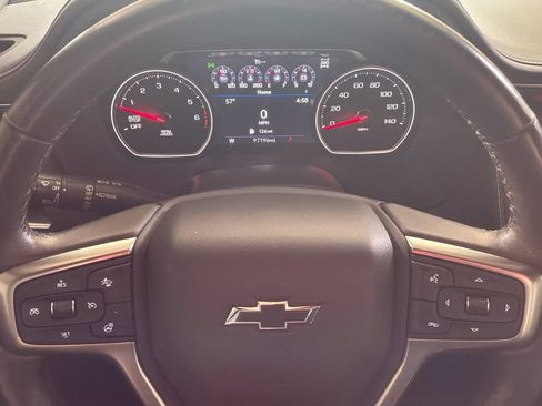 Used 2021 Chevrolet Suburban Z71 w/ Z71 Off-Road Package AWD/4WD image 27