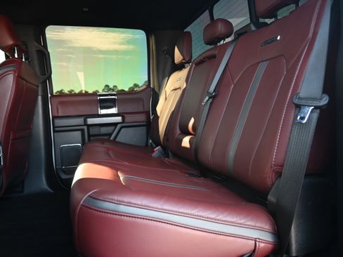 Used 2022 Ford F450 Platinum w/ FX4 Off-Road Package image 31