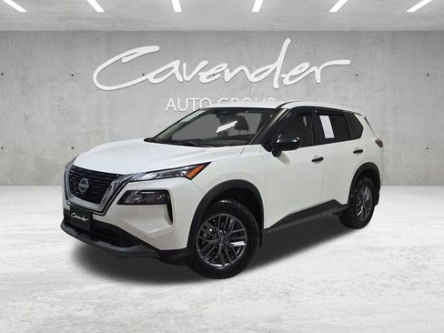 Used 2023 Nissan Rogue S image 1