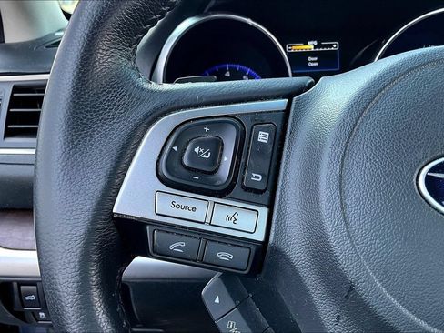 Used 2017 Subaru Outback 2.5i Limited AWD/4WD image 10