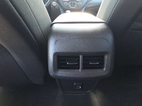 Used 2024 Chevrolet Equinox LT FWD image 30