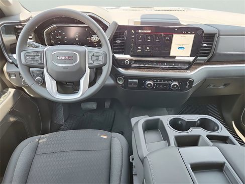 New 2026 GMC Sierra 1500 SLE w/ Preferred Package image 9