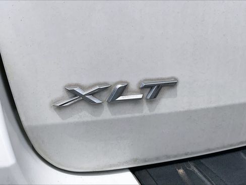 Used 2022 Ford Explorer XLT w/ Equipment Group 202A RWD image 29