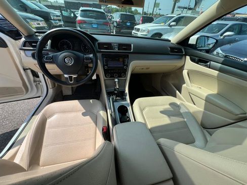 Used 2014 Volkswagen Passat 1.8T SE image 11