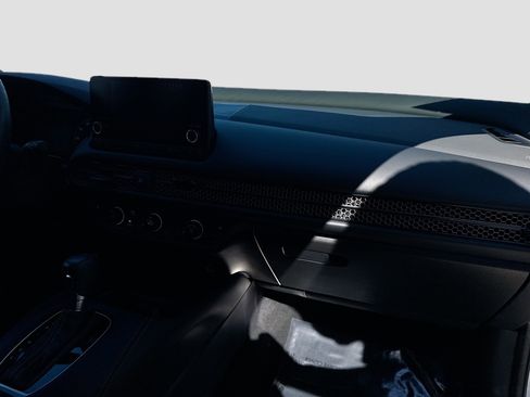 Certified 2024 Honda HR-V Sport image 31