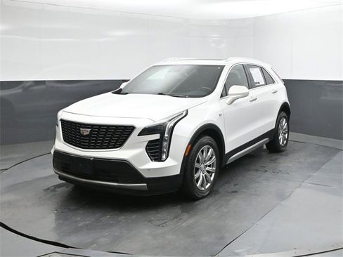 Used 2019 Cadillac XT4 Premium Luxury w/ Cold Weather Package image 30