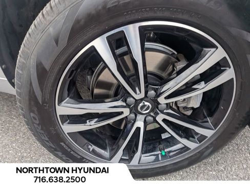Used 2021 Volvo XC60 T5 Momentum image 43