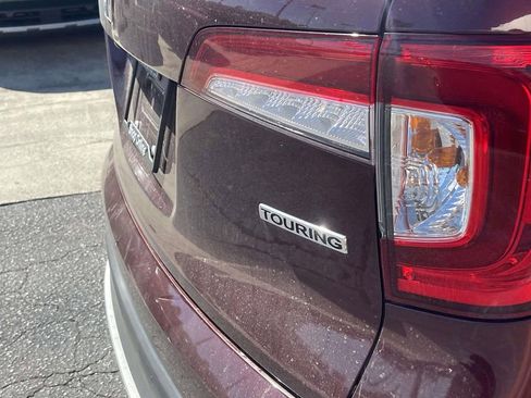 Used 2022 Honda Pilot Touring image 8