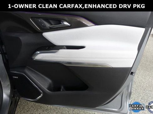 Used 2024 Chevrolet Traverse RS image 29