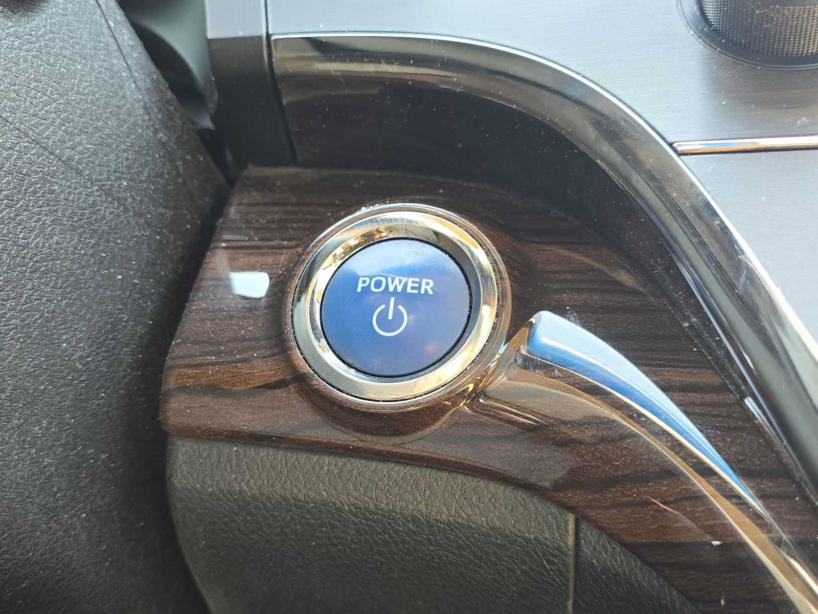 Used 2014 Toyota Avalon Limited FWD image 39