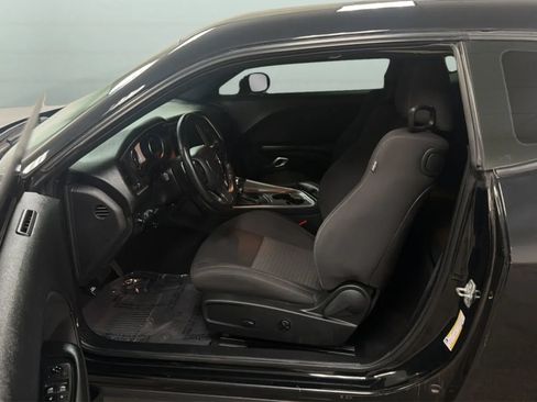 Used 2019 Dodge Challenger R/T RWD image 21