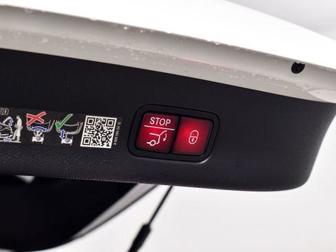 New 2026 Mercedes-Benz GLC 300 image 40