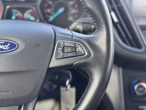 Used 2018 Ford Escape SEL image 11