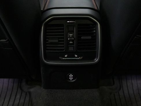 Certified 2026 Porsche Macan GTS AWD/4WD image 34