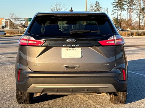 Used 2024 Ford Edge SEL image 16