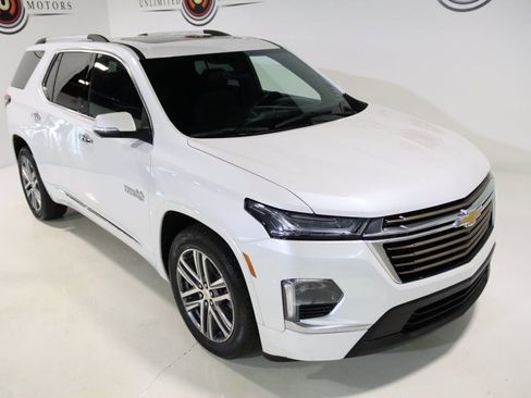 Used 2022 Chevrolet Traverse High Country w/ LPO, Floor Liner Package image 7