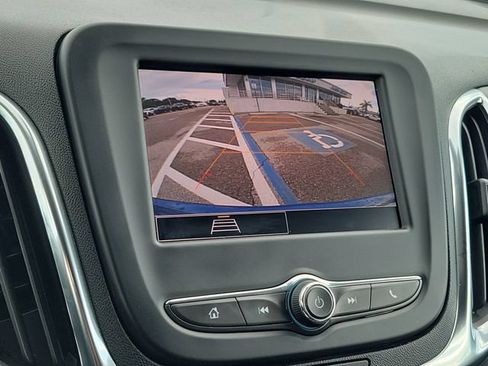 Used 2024 Chevrolet Equinox LT FWD image 28