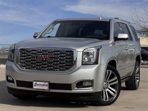 Used 2018 GMC Yukon Denali w/ Denali Ultimate Package image 2