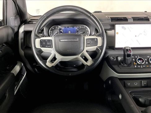 Used 2023 Land Rover Defender 110 X-Dynamic SE image 4