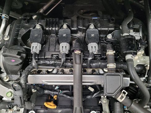 Used 2024 Nissan Versa S w/ S Plus Package FWD image 30