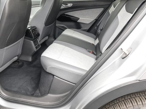 Certified 2025 Volkswagen ID.4 Pro AWD/4WD image 28
