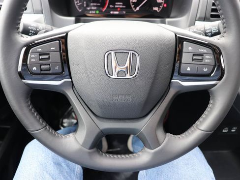 Used 2025 Honda Odyssey EX-L image 33