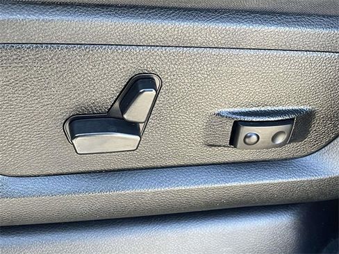 Used 2023 RAM 2500 Big Horn w/ Level 1 Equipment Group image 10